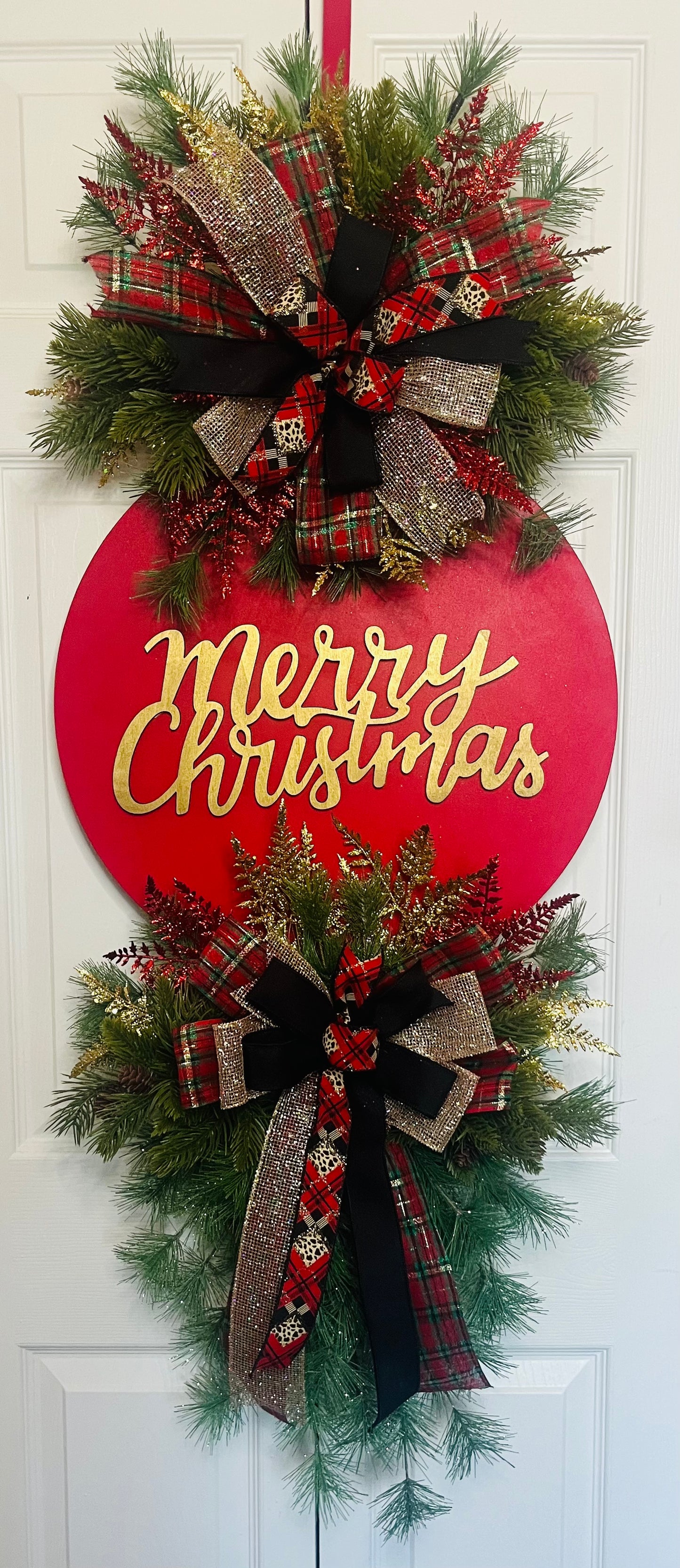 Merry Christmas red and gold wreath