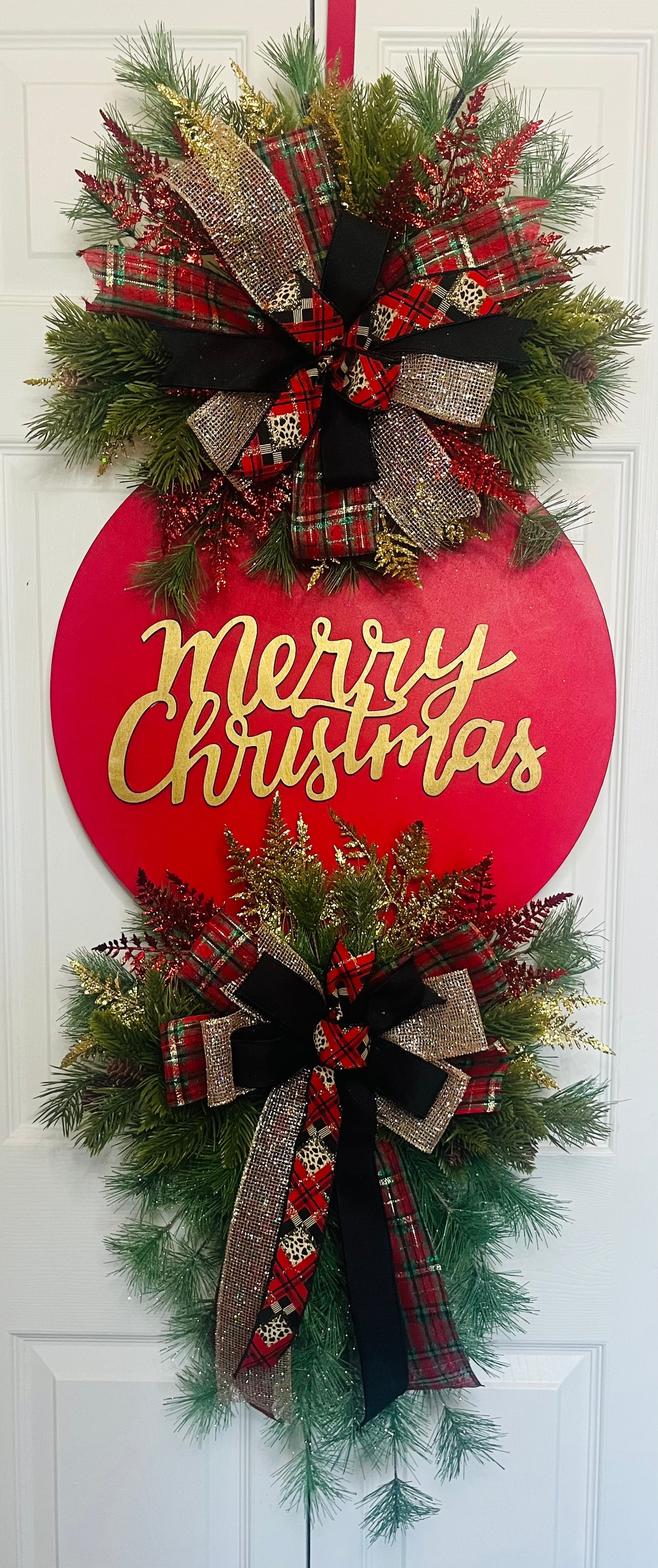 Merry Christmas red and gold wreath