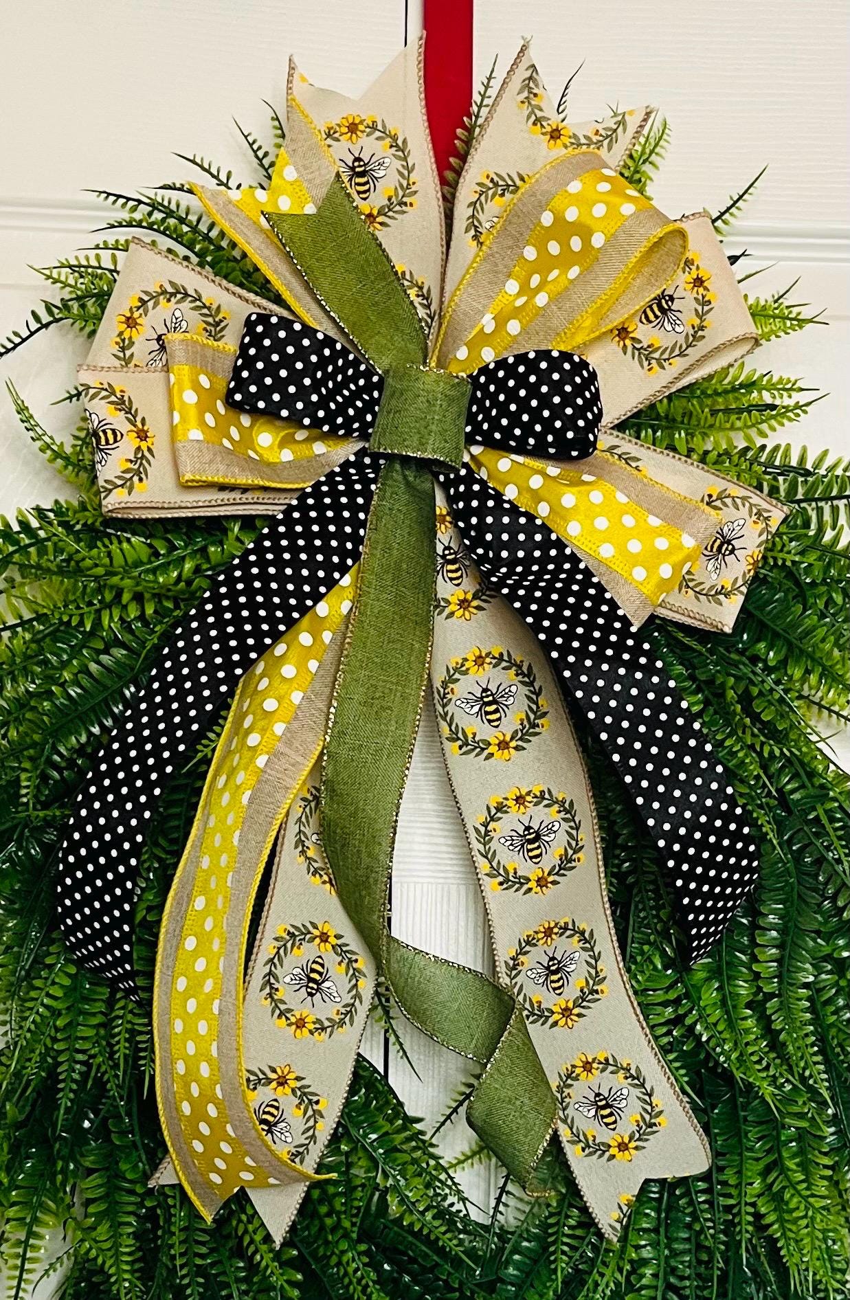 Bee yellow bow