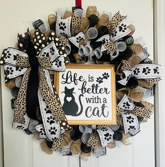 Welcome Cat Wreath